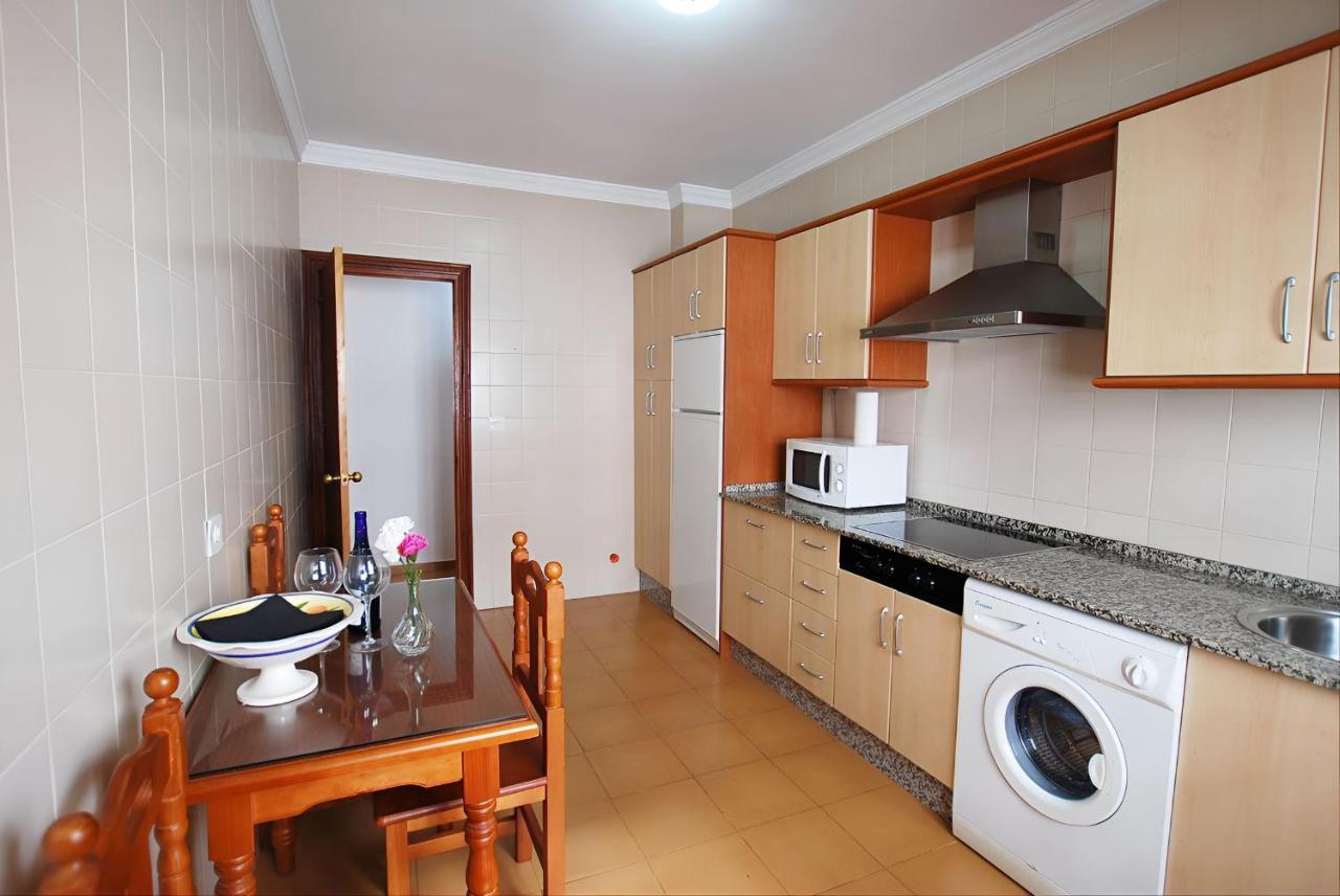 Apartamentos Garaje & Aire & Wifi & Solo Familias Y Parejas Conil De La Frontera Exterior photo